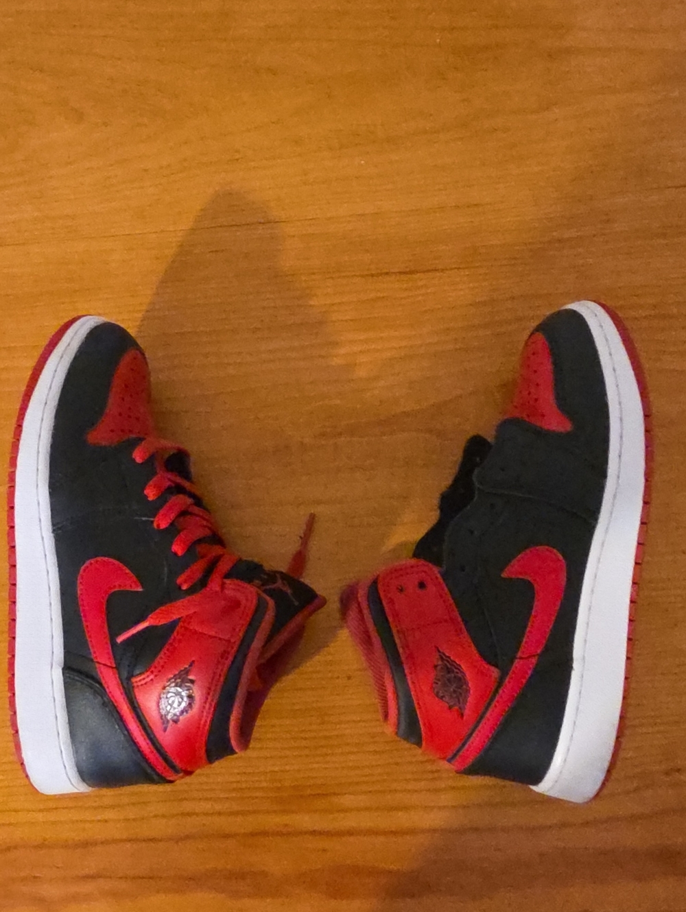Kids Jordan 1 Mid Bred